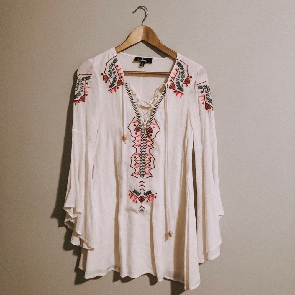 Lulu’s White Lace Up Embroidered Dress